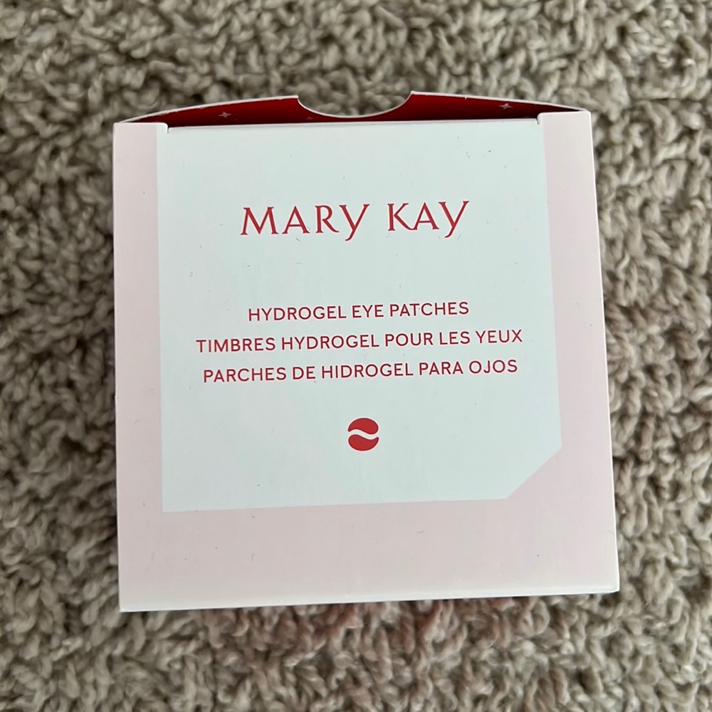 Hydrogel eye patches